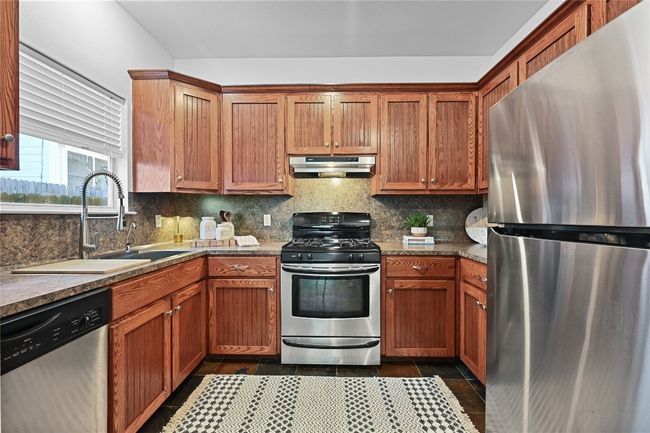 All appliances convey with the sale. | Image 12
