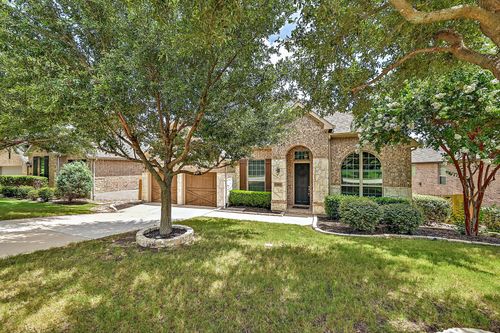7801 Turnback Ledge Trl, Lago Vista, TX, 78645-4820 | Card Image