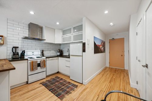 109-36 E 14th Ave, Vancouver, BC, V5T4C9 | Card Image