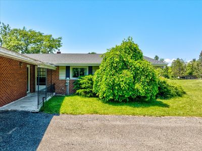 1098 15 Th Sideroad, House other with 3 bedrooms, 2 bathrooms and 12 parking in Schomberg ON | Image 3