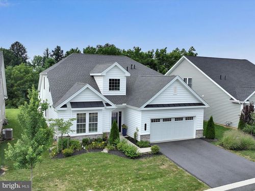 140 Honor Dr, EAST PETERSBURG, PA, 17520-1275 | Card Image