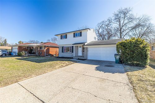 22640 Cedar Ct, Hazel Park, MI, 48030-1908 | Card Image