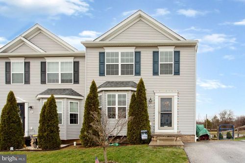 18 Skyview Circle, HANOVER, PA, 17331 | Card Image