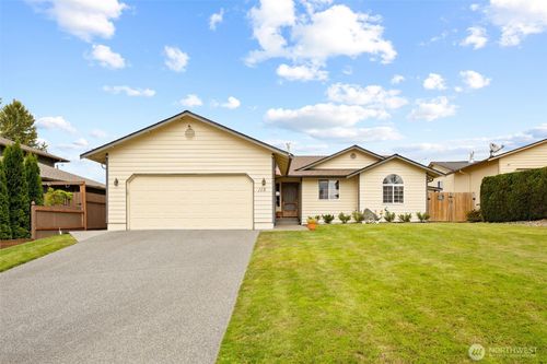 115 Tompkins Pl, Granite Falls, WA, 98252-8702 | Card Image