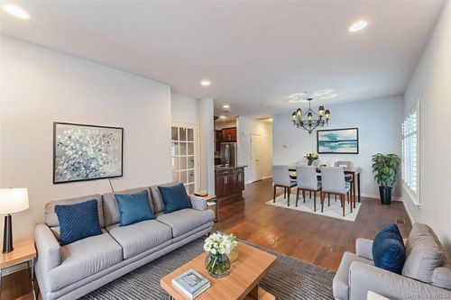 448 Winter Pl, East Meadow, NY, 11554-2274 | Card Image