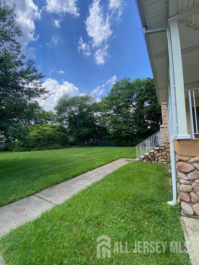 68 Wilmot St, House other with 3 bedrooms, 3 bathrooms and null parking in East Brunswick NJ | Image 6