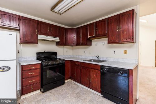 apt-d-540 N 4th St, PHILADELPHIA, PA, 19123-2950 | Card Image