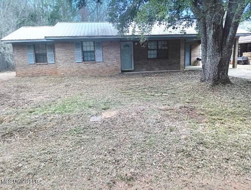 525 Clark Rd, Kosciusko, MS, 39090-3911 | Card Image