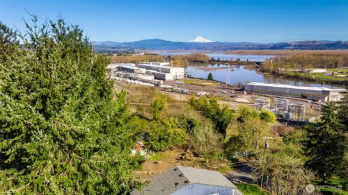 512 Nw Elm St, Camas, WA, 98607-2722 | Card Image