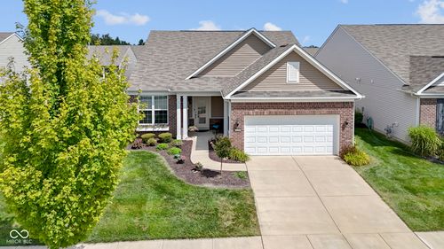 16284 Loire Valley Dr, Fishers, IN, 46037-7461 | Card Image