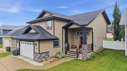 3908 49 Ave, Ponoka, AB, T4J0B6 | Card Image