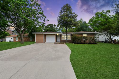 1026 16th Avenue N, Texas City, TX, 77590 | Card Image