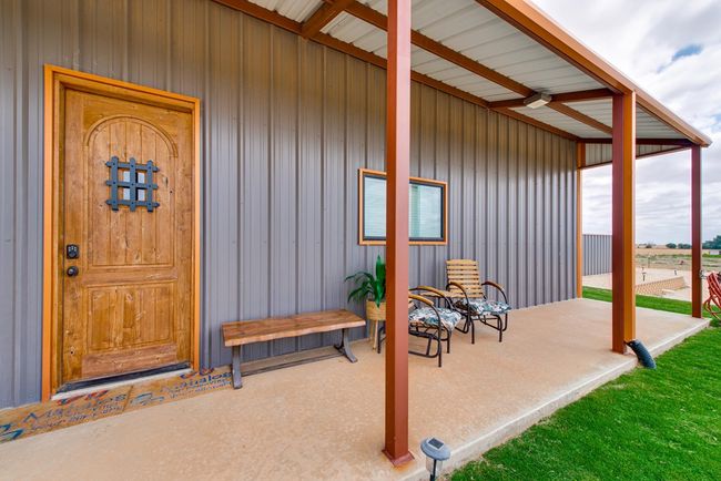 10408 E Midway Rd, House other with 4 bedrooms, 3 bathrooms and 4 parking in Big Spring TX | Image 9