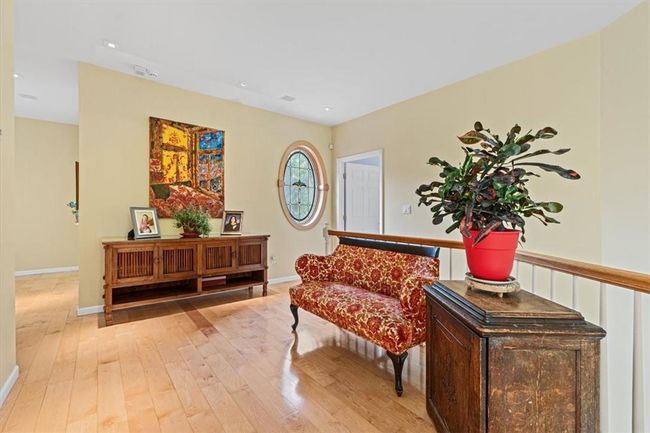 Leisure landing on bedroom level. Great conversation area. Radiant heat in all room except the Billiard/Recreation Room. | Image 27