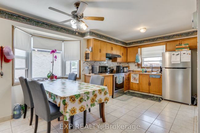 1384 Bentley Dr, House other with 4 bedrooms, 2 bathrooms and 3 parking in London ON | Image 12