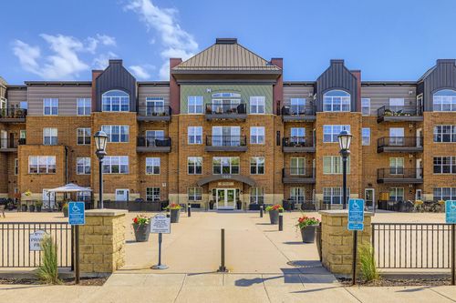 unit-303-1800 Graham Ave, Saint Paul, MN, 55116-3292 | Card Image