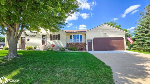 1009 S Grant St, Lake Mills, IA, 50450-1810 | Card Image
