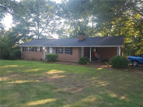 1514 Teague Ln, Kernersville, NC, 27284-7521 | Card Image