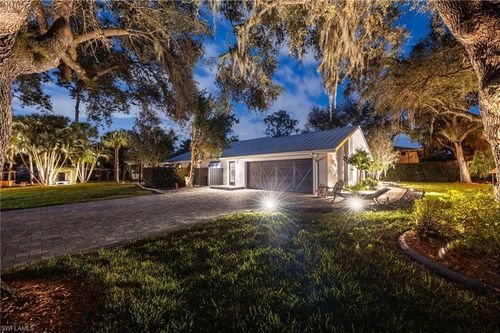 15630 Roberts Ln, FORT MYERS, FL, 33908-4287 | Card Image