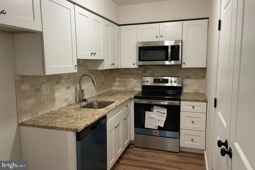 1034 Gum Pl, HUNTINGDON VALLEY, PA, 19006-1716 | Card Image