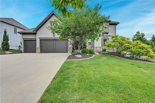 20104 W 90th St, Lenexa, KS, 66220-8234 | Card Image