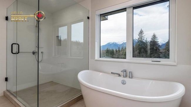 13 - 3385 Mamquam Rd, House other with 5 bedrooms, 6 bathrooms and 2 parking in Squamish BC | Image 14