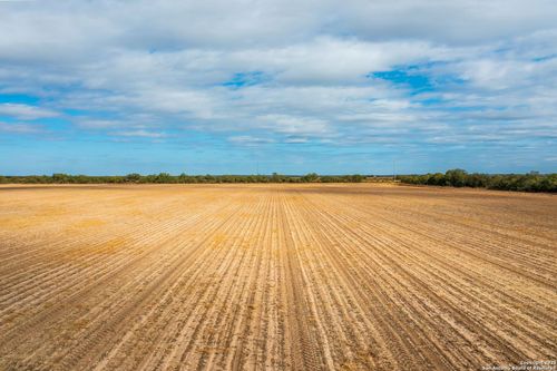 CR 4013 Cr 4017 W, La Pryor, TX, 78829 | Card Image