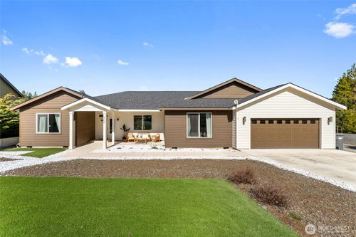 429 Dakota Heights Dr, Cle Elum, WA, 98922-5814 | Card Image