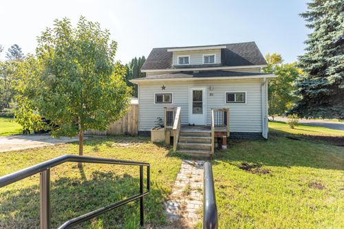 311 W 7th St, Starbuck, MN, 56381-9704 | Card Image