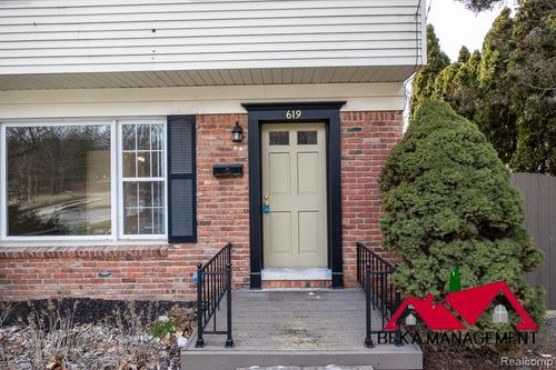 619 Randolph St, Northville, MI, 48167-1440 | Card Image