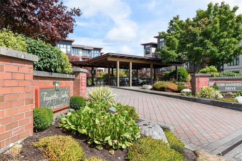 212-2300 Mansfield Dr, Courtenay, BC, V9N3S3 | Card Image