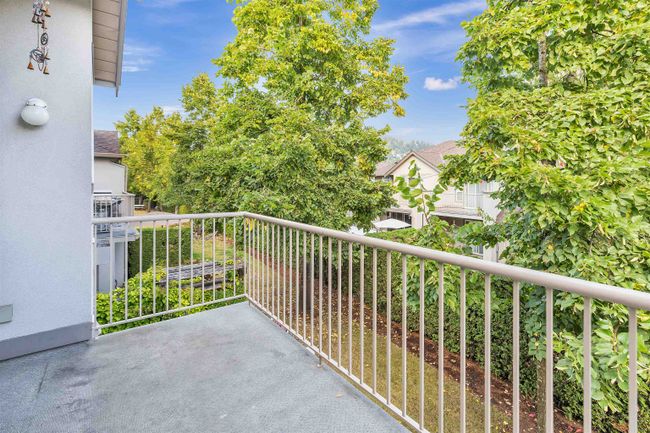 32 - 2525 Yale Court, Townhouse with 4 bedrooms, 3 bathrooms and 4 parking in Abbotsford BC | Image 2