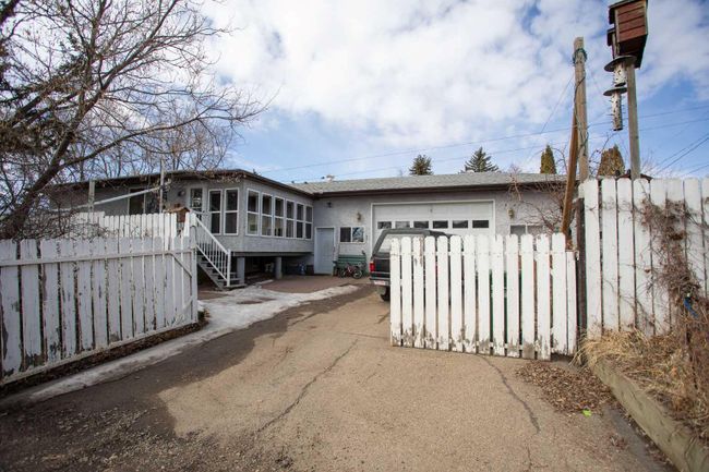 4302 Grandview Boulevard, Home with 5 bedrooms, 2 bathrooms and 4 parking in Red Deer AB | Image 36
