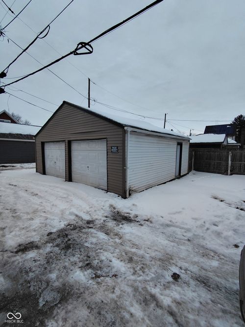 520 E Minnesota St, Indianapolis, IN, 46203-3947 | Card Image