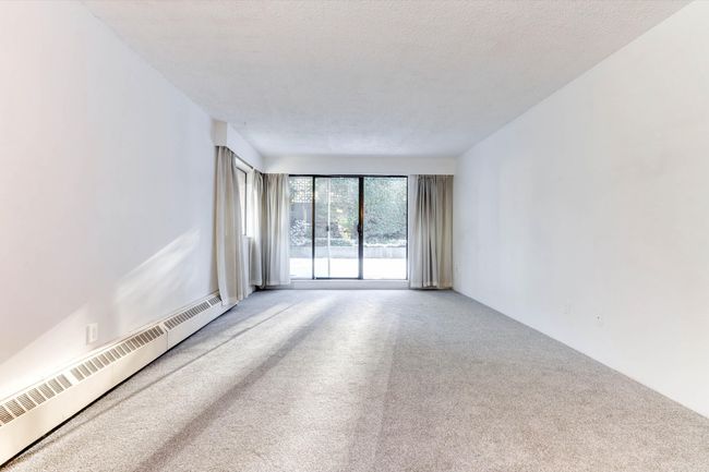 102 - 1045 Howie Avenue, Condo with 2 bedrooms, 1 bathrooms and 2 parking in Coquitlam BC | Image 4