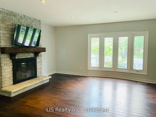 109 Treegrove Cir, House other with 5 bedrooms, 6 bathrooms and 5 parking in Aurora ON | Image 13