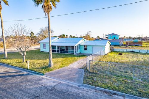 243 Magnolia Ave, Aransas Pass, TX, 78336-5315 | Card Image