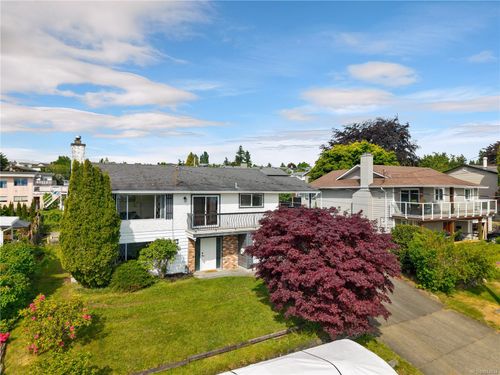 880 Galerno Rd, Campbell River, BC, V9W5J4 | Card Image