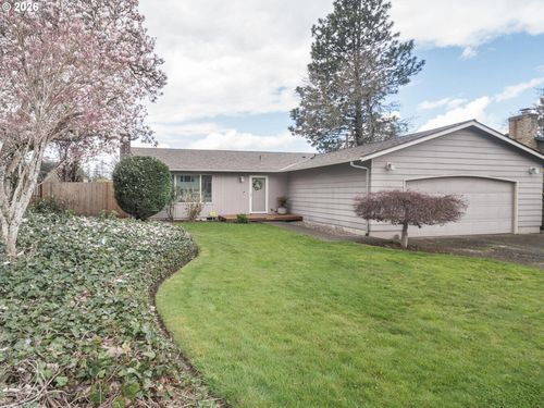 685 Ne Paloma Ave, Gresham, OR, 97030 | Card Image