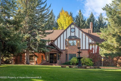 225 S Oak Way, Glenwood Springs, CO, 81601-9231 | Card Image