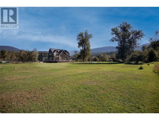 2388 Lawrence Rd, House other with 3 bedrooms, 3 bathrooms and 20 parking in Lumby BC | Image 54