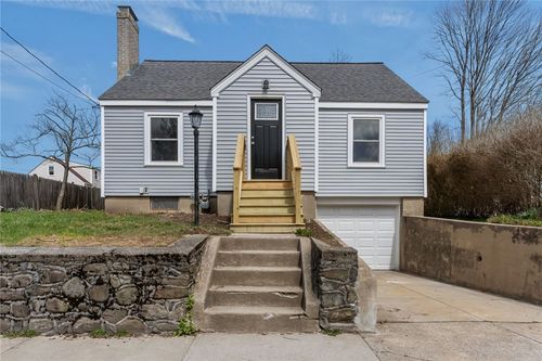 2 Sprague Ave, Riverside, RI, 02915-4322 | Card Image