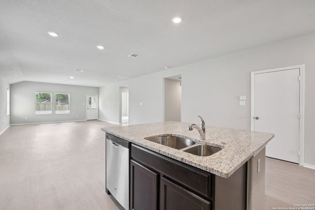 32122 Lemon Mint, House other with 4 bedrooms, 3 bathrooms and null parking in Bulverde TX | Image 12