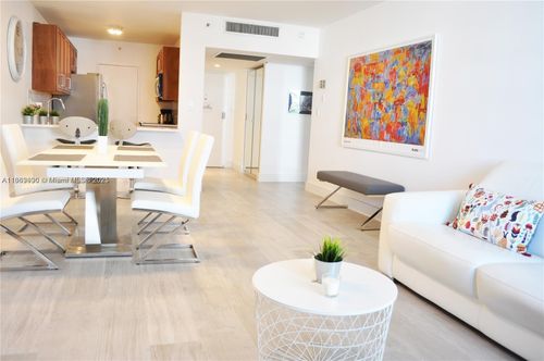 435-100 Lincoln Rd, Miami Beach, FL, 33139-2013 | Card Image