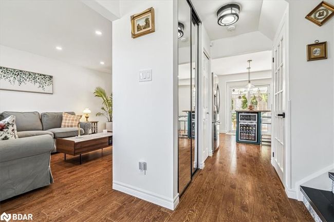 3193 Greenbough Cres, House other with 3 bedrooms, 3 bathrooms and 3 parking in Burlington ON | Image 4