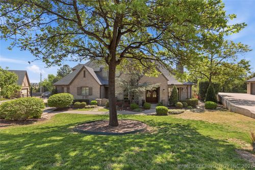 704 W 108th St S, Jenks, OK, 74037-2672 | Card Image