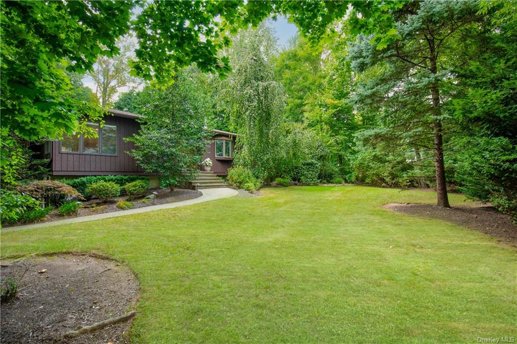 White Birch Ct, New City, NY 10956