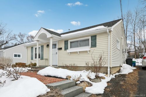 18 Lake Rd, Stony Point, NY, 10980-2712 | Card Image