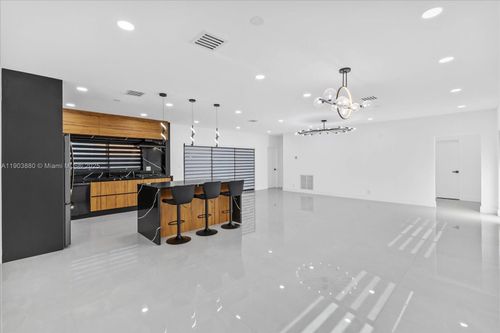 19511 Ne 18th Pl, Miami, FL, 33179-3641 | Card Image