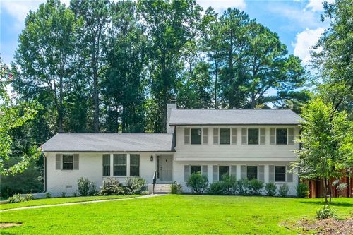 5599 Bend Creek Rd, Dunwoody, GA, 30338-2754 | Card Image